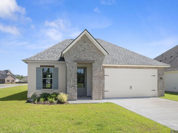 10435 Highpoint Dr, Denham Springs, LA 70706