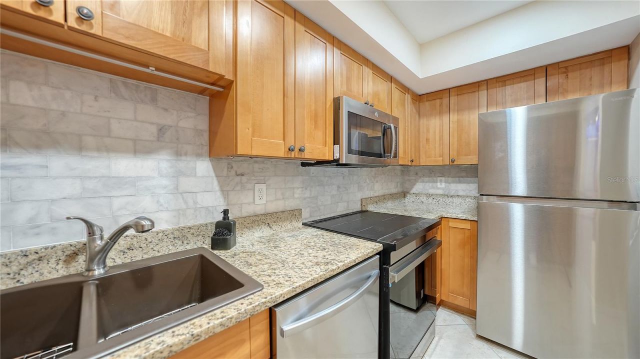 631 N Orange Avenue, Unit 208, Sarasota, FL 34236 Photo