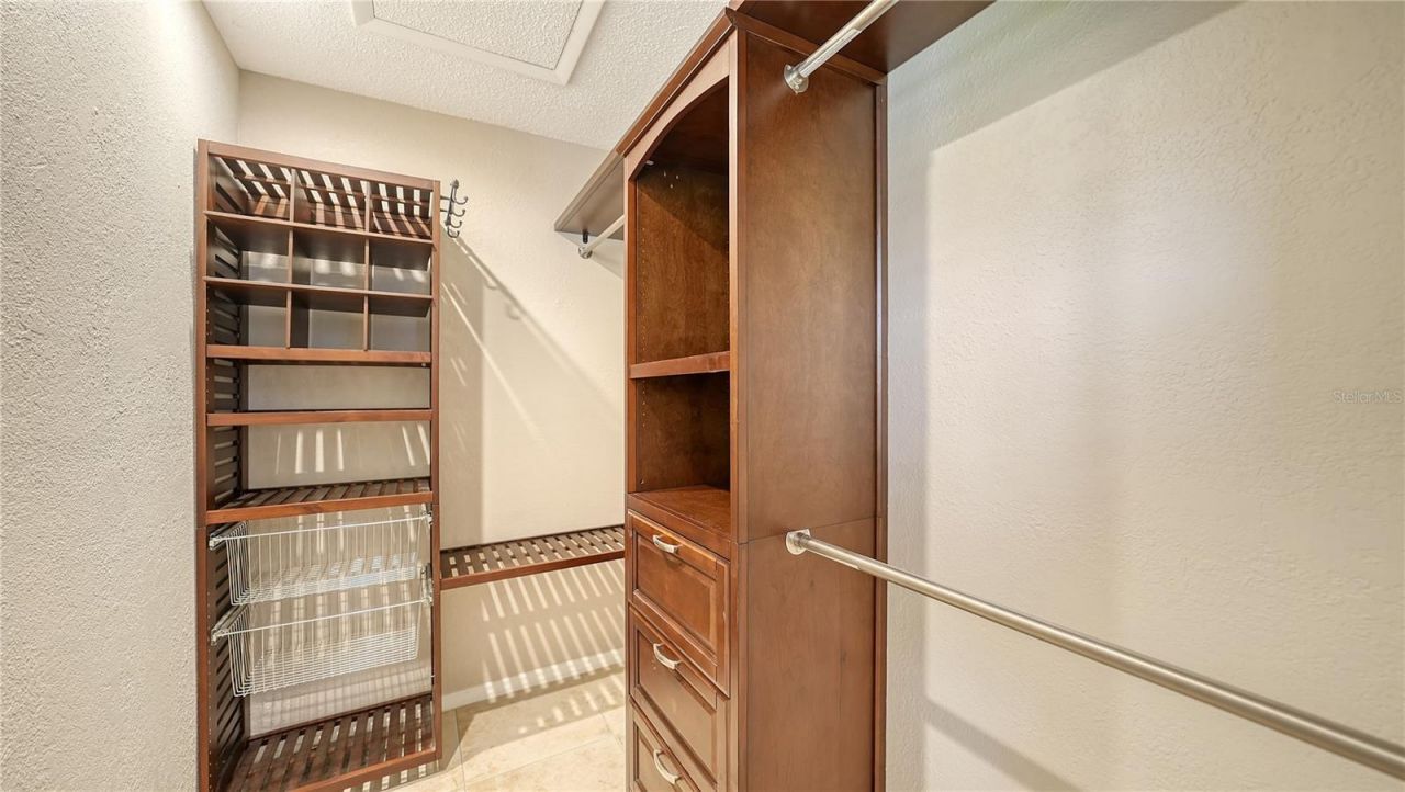 631 N Orange Avenue, Unit 208, Sarasota, FL 34236 Photo