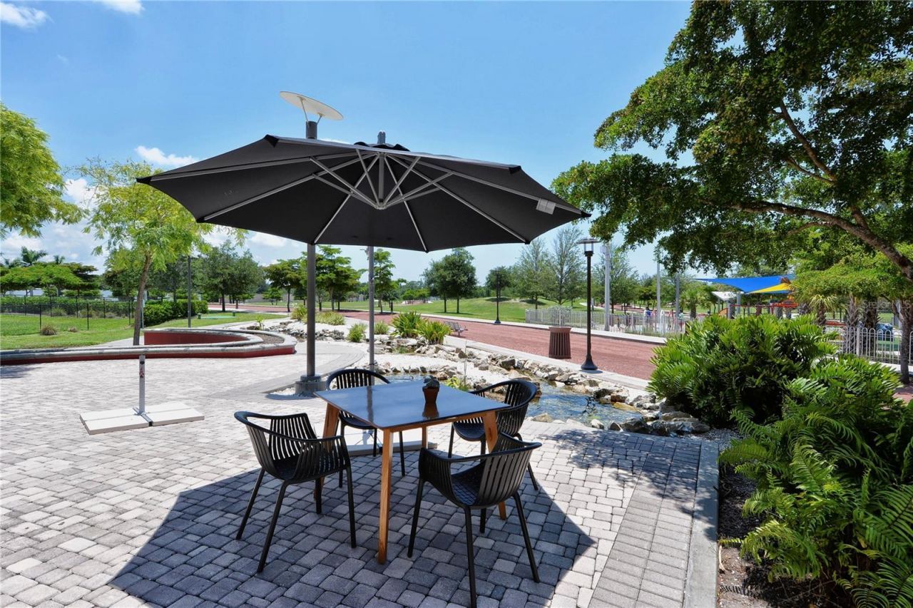 631 N Orange Avenue, Unit 208, Sarasota, FL 34236 Photo