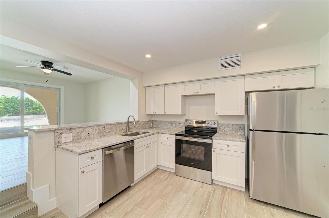 101 73rd Street, Unit 2, Holmes Beach, FL 34217 Photo