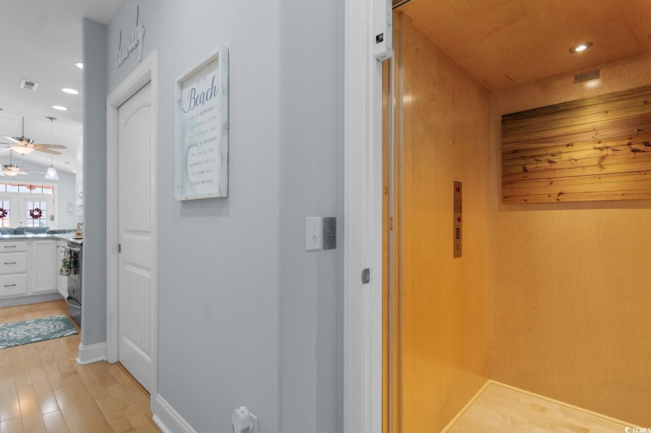 1957 24th Ave. N Photo 6