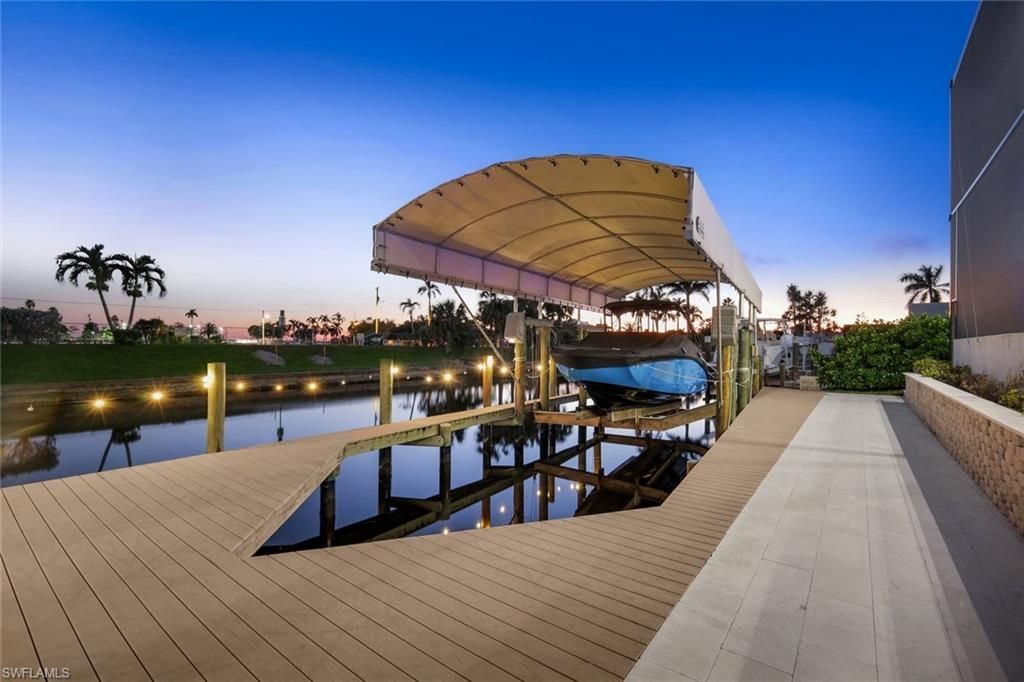 1110 Lenox Ct, Cape Coral, FL 33904 Photo