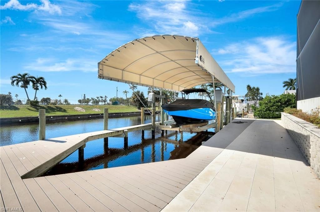 1110 Lenox Ct, Cape Coral, FL 33904 Photo