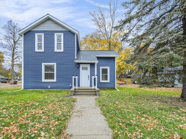 216 S Center Street, Stockbridge, MI 49285
