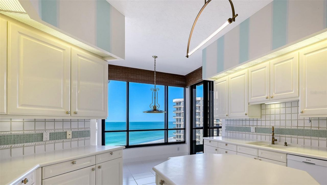 1241 Gulf Of Mexico Drive, Unit 804, Longboat Key, FL 34228 Photo