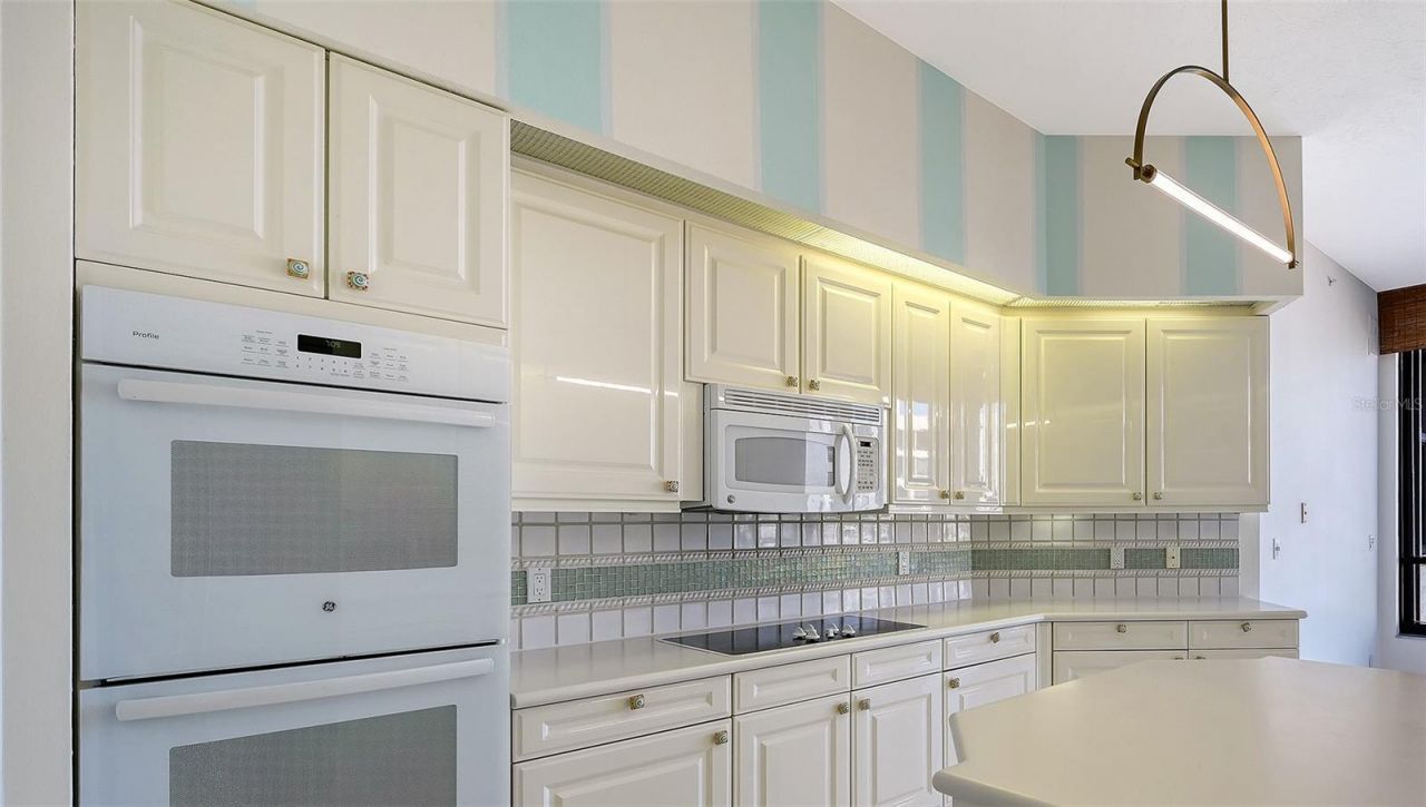 1241 Gulf Of Mexico Drive, Unit 804, Longboat Key, FL 34228 Photo