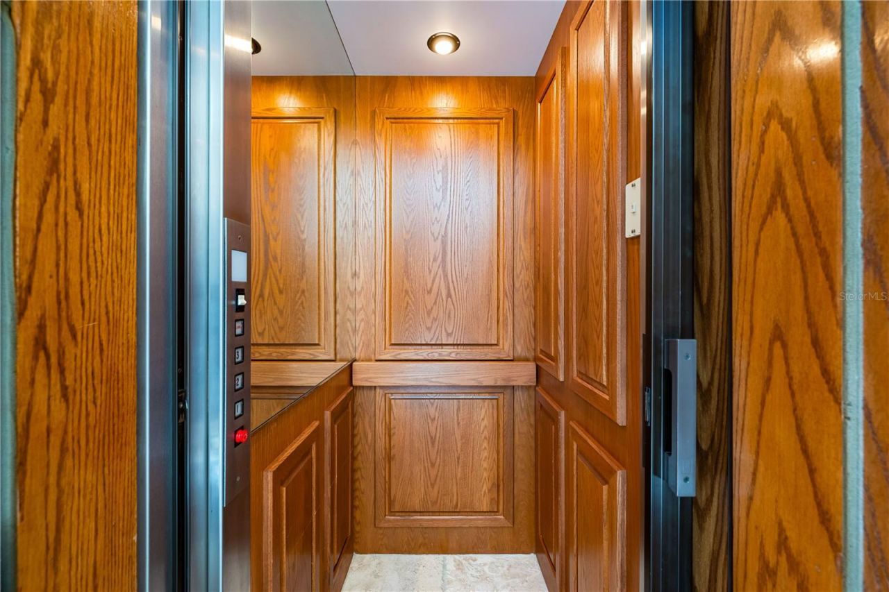 1023 Tocobaga Lane, Sarasota, FL 34236 Photo