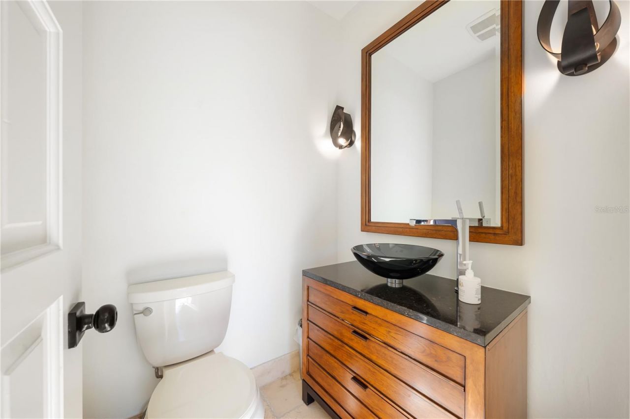 1023 Tocobaga Lane, Sarasota, FL 34236 Photo