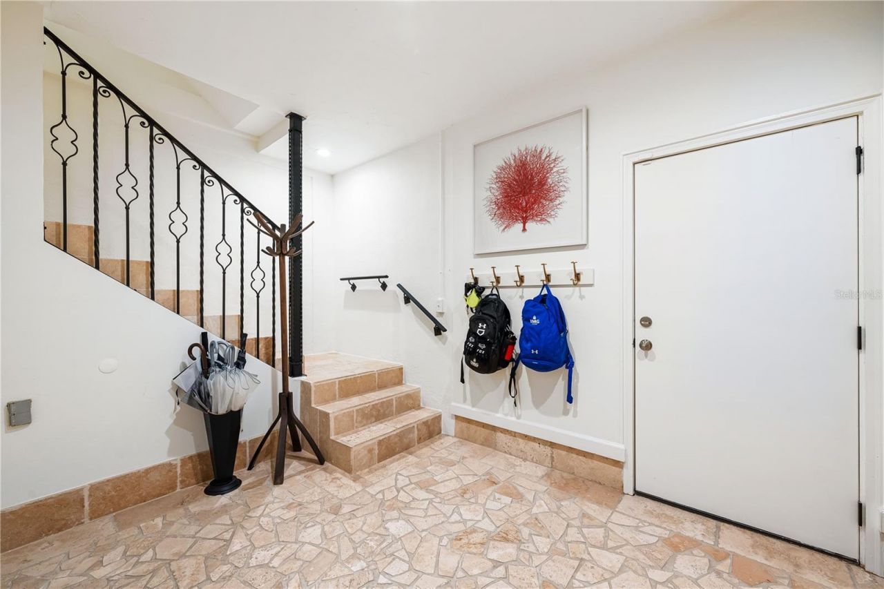 1023 Tocobaga Lane, Sarasota, FL 34236 Photo