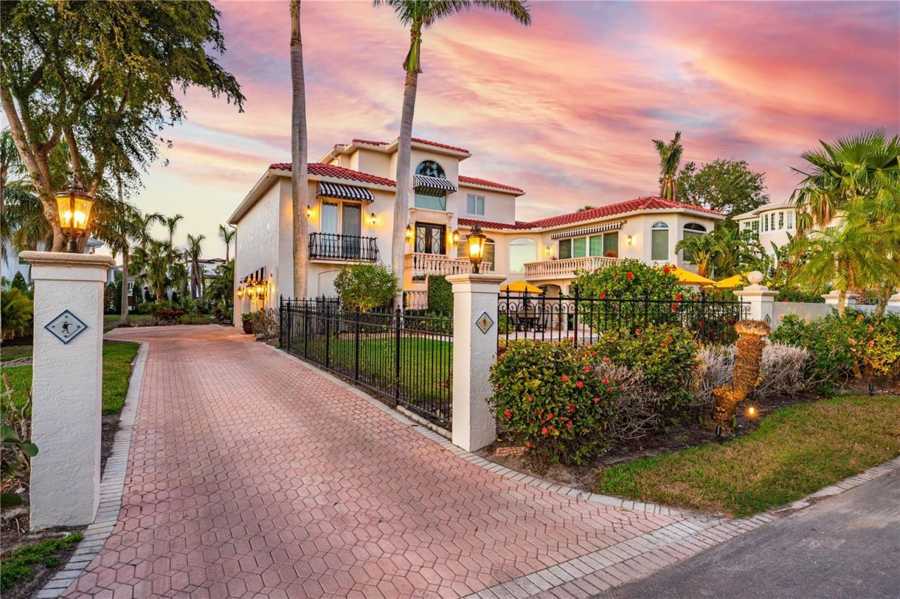 1023 Tocobaga Lane, Sarasota, FL 34236 Photo