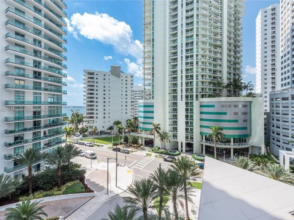 1300 Brickell Bay Dr, Unit 806, Miami, FL 33131