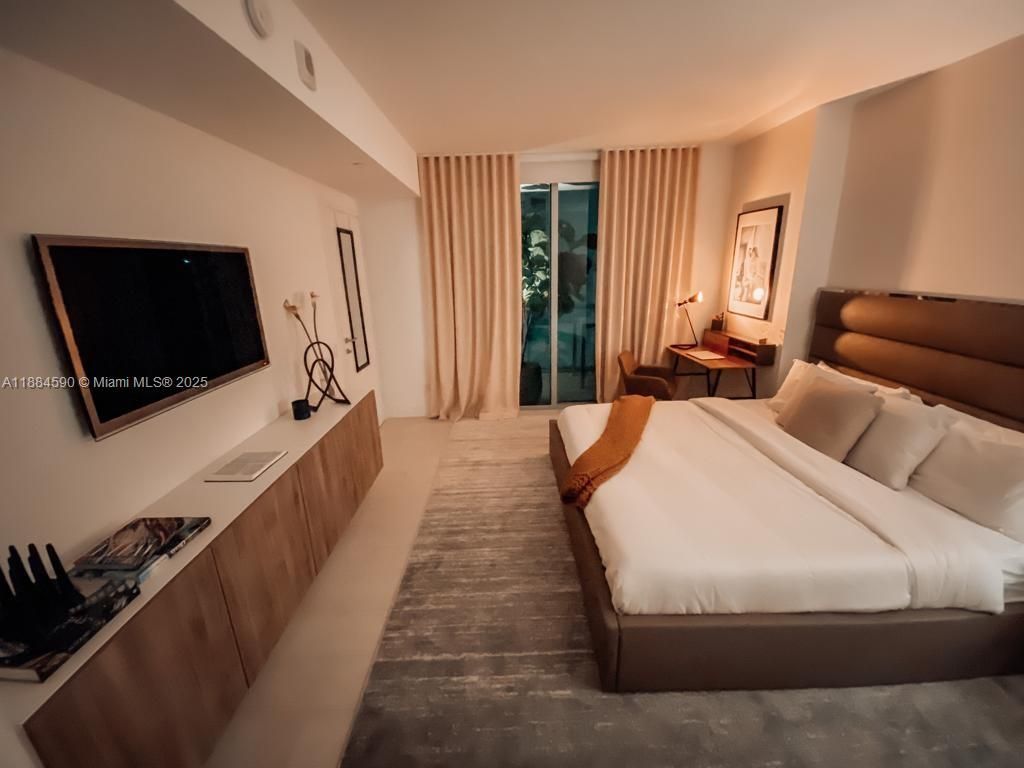 1300 Brickell Bay Dr, Unit 806, Miami, FL 33131 Photo