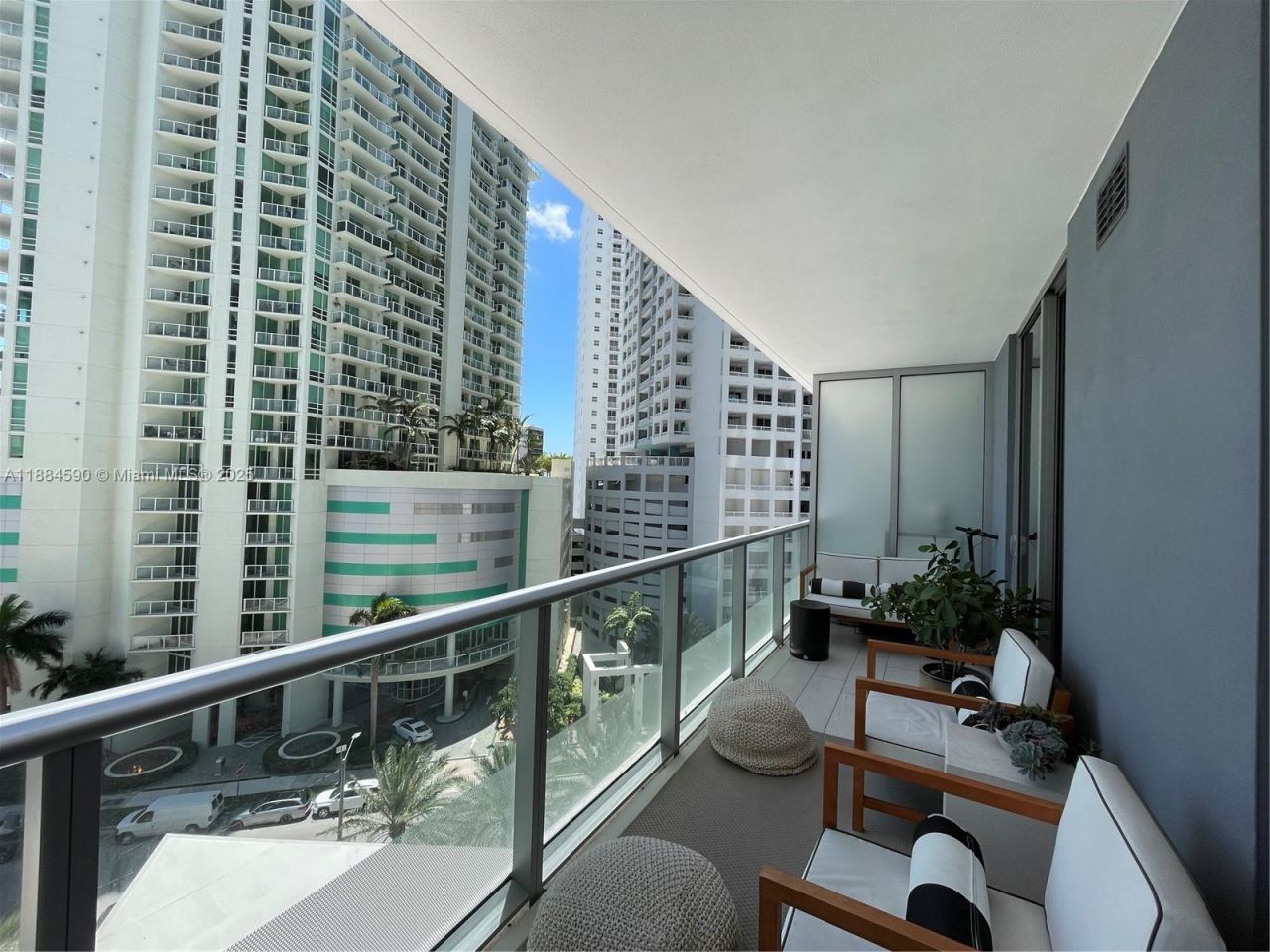 1300 Brickell Bay Dr, Unit 806, Miami, FL 33131 Photo
