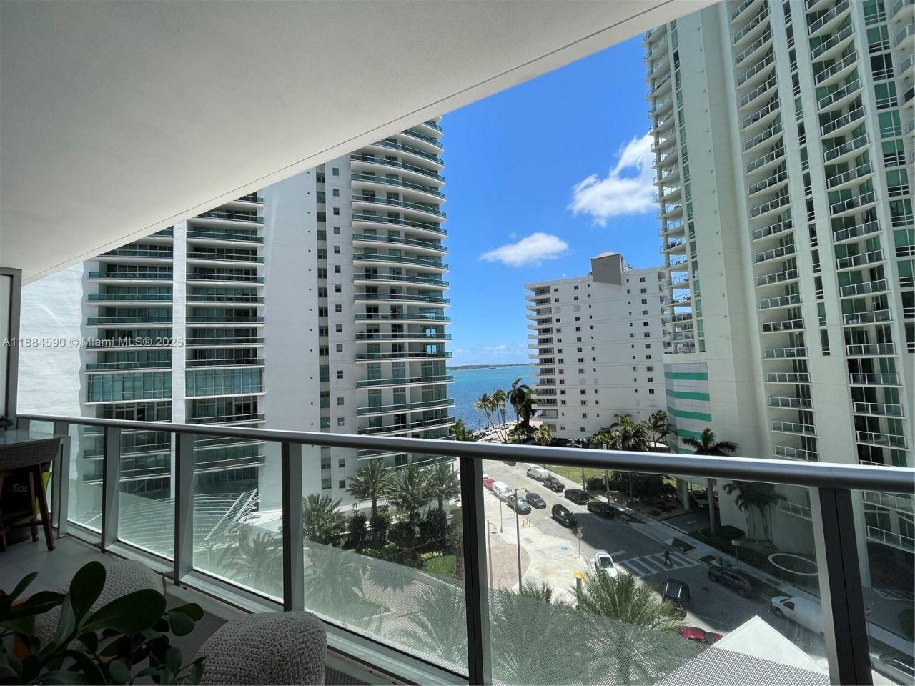 1300 Brickell Bay Dr, Unit 806, Miami, FL 33131 Photo