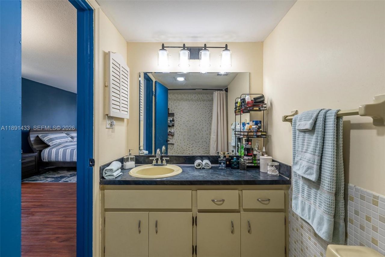 6923 Cypress Rd, Unit C12, Plantation, FL 33317 Photo