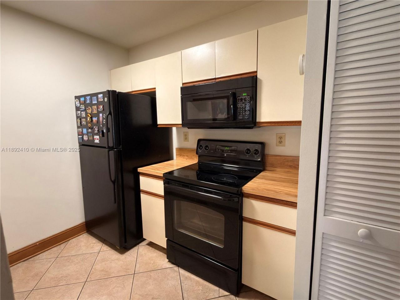 11266 SW 12th St, Unit 201, Pembroke Pines, FL 33025 Photo