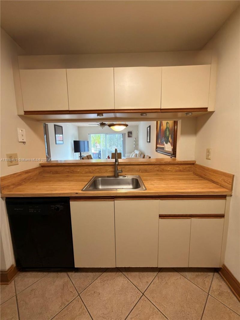 11266 SW 12th St, Unit 201, Pembroke Pines, FL 33025 Photo