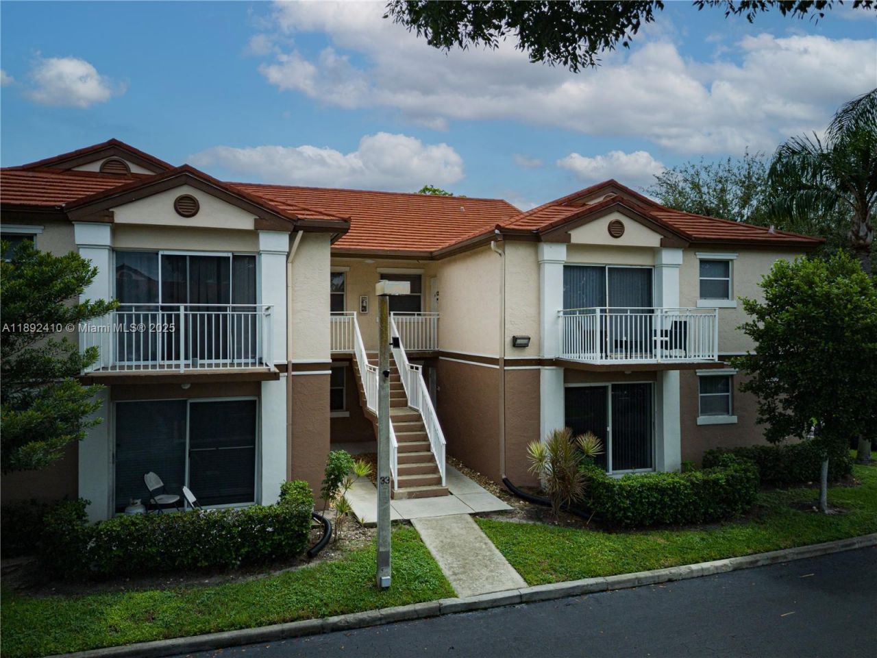 11266 SW 12th St, Unit 201, Pembroke Pines, FL 33025 Photo