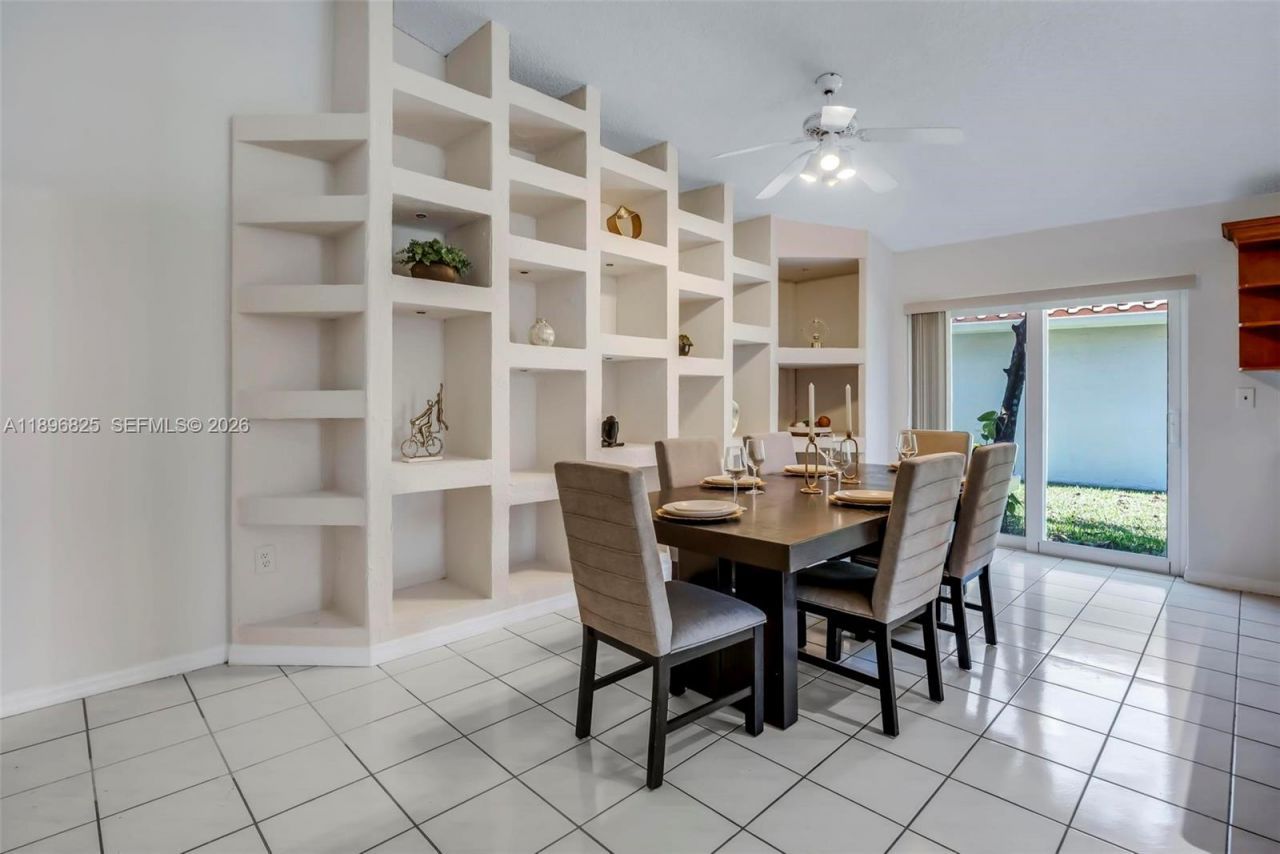 1181 NW 173rd Ave, Pembroke Pines, FL 33029 Photo