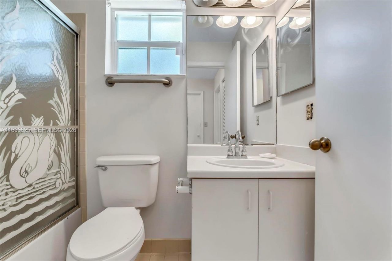 1181 NW 173rd Ave, Pembroke Pines, FL 33029 Photo