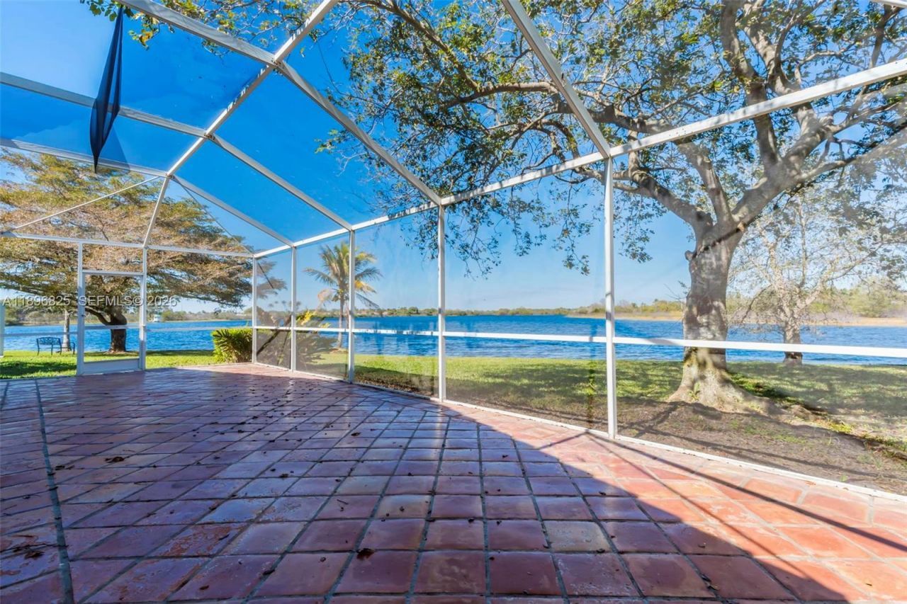 1181 NW 173rd Ave, Pembroke Pines, FL 33029 Photo