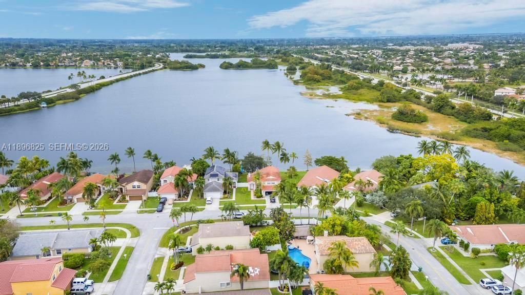 1181 NW 173rd Ave, Pembroke Pines, FL 33029 Photo