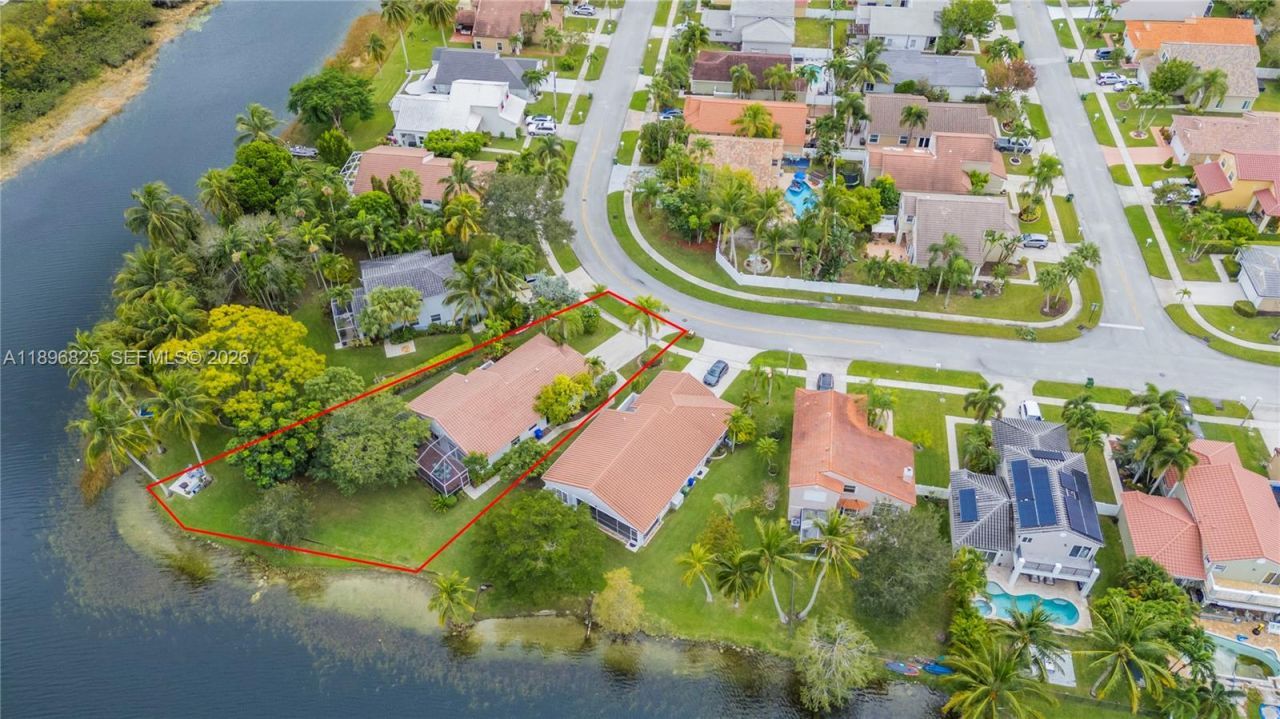 1181 NW 173rd Ave, Pembroke Pines, FL 33029 Photo