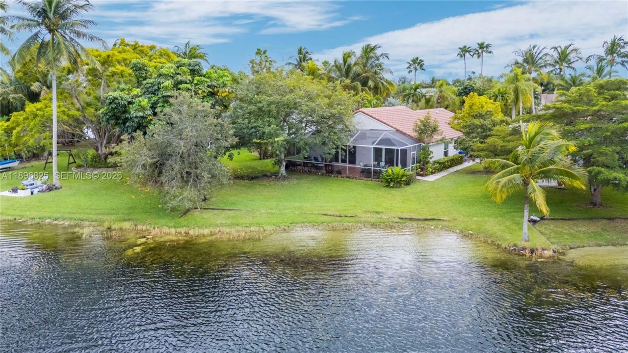 1181 NW 173rd Ave, Pembroke Pines, FL 33029 Photo