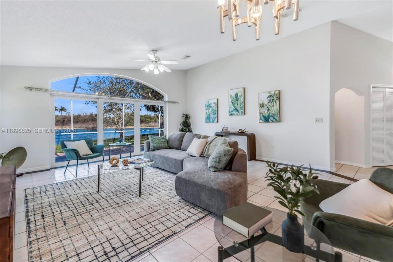 1181 NW 173rd Ave, Pembroke Pines, FL 33029 Photo