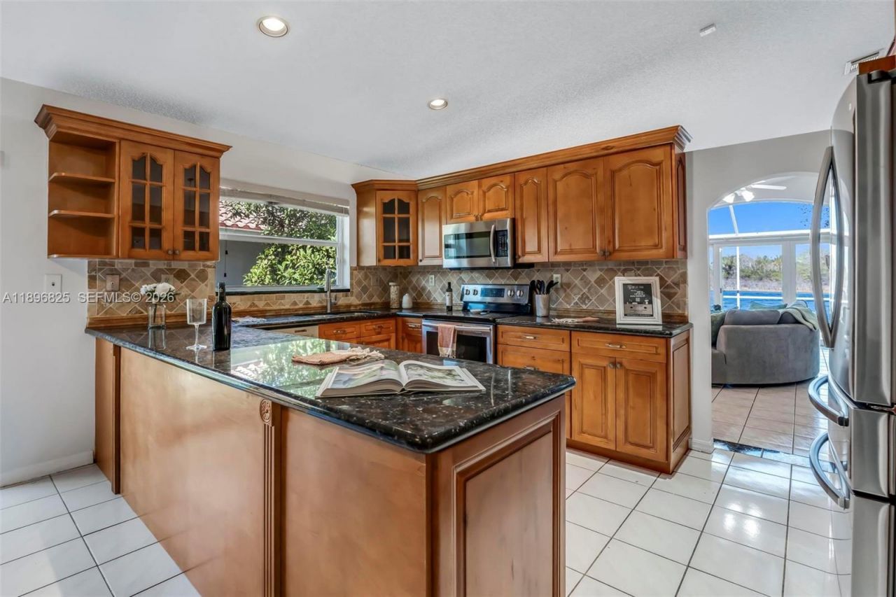 1181 NW 173rd Ave, Pembroke Pines, FL 33029 Photo