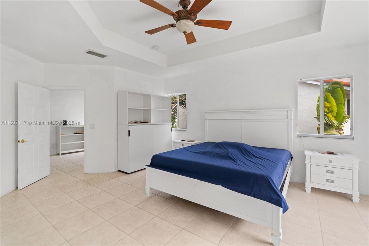 21396 Marina Cove Cir, Unit 17-J, Aventura, FL 33180 Photo