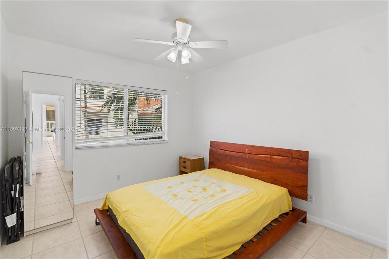 21396 Marina Cove Cir, Unit 17-J, Aventura, FL 33180 Photo