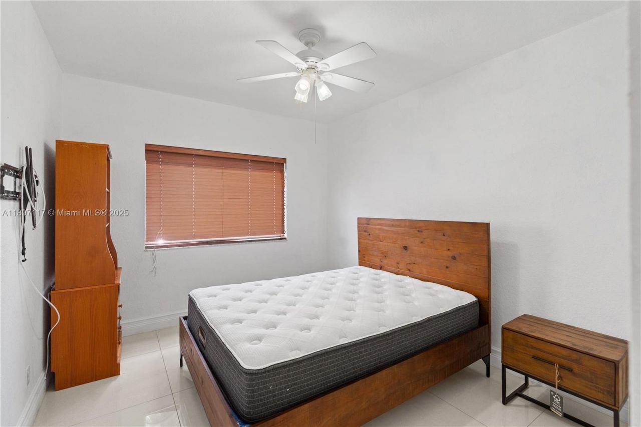 21396 Marina Cove Cir, Unit 17-J, Aventura, FL 33180 Photo