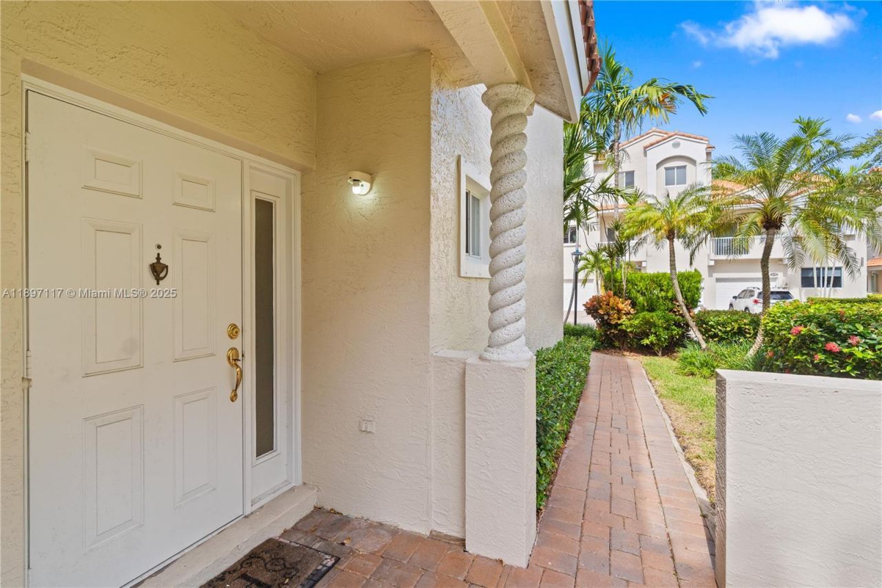 21396 Marina Cove Cir, Unit 17-J, Aventura, FL 33180 Photo