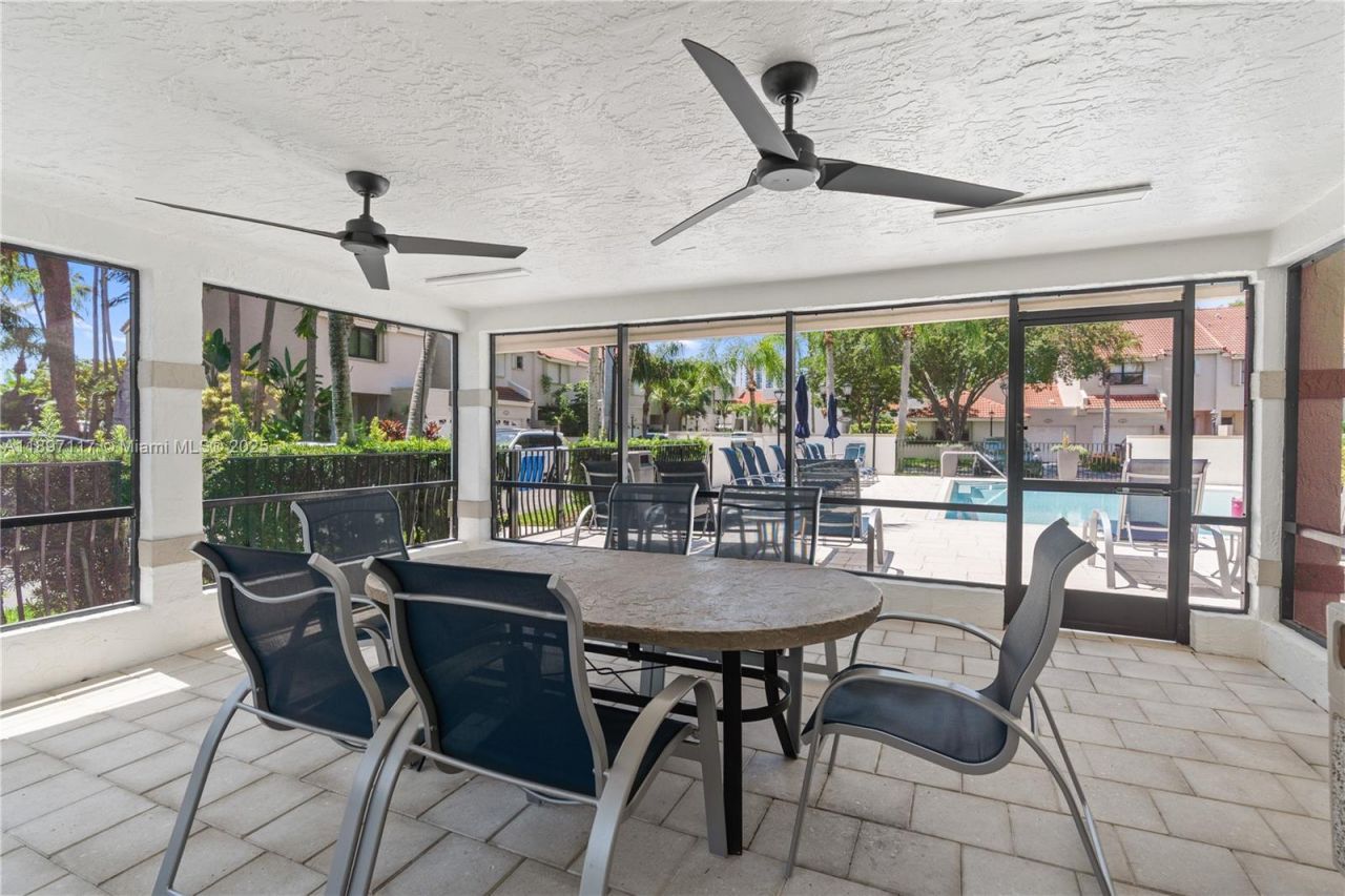 21396 Marina Cove Cir, Unit 17-J, Aventura, FL 33180 Photo