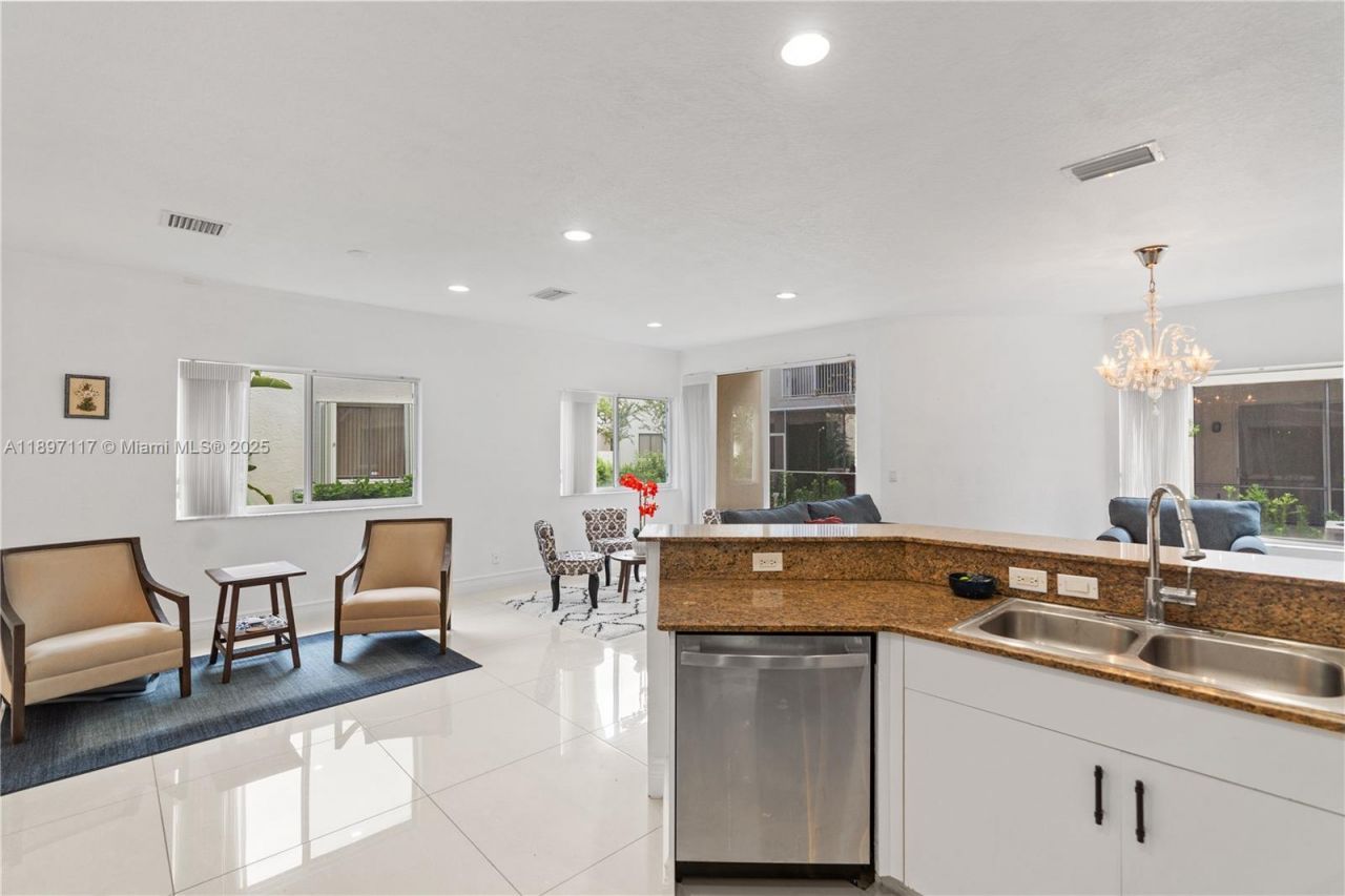 21396 Marina Cove Cir, Unit 17-J, Aventura, FL 33180 Photo