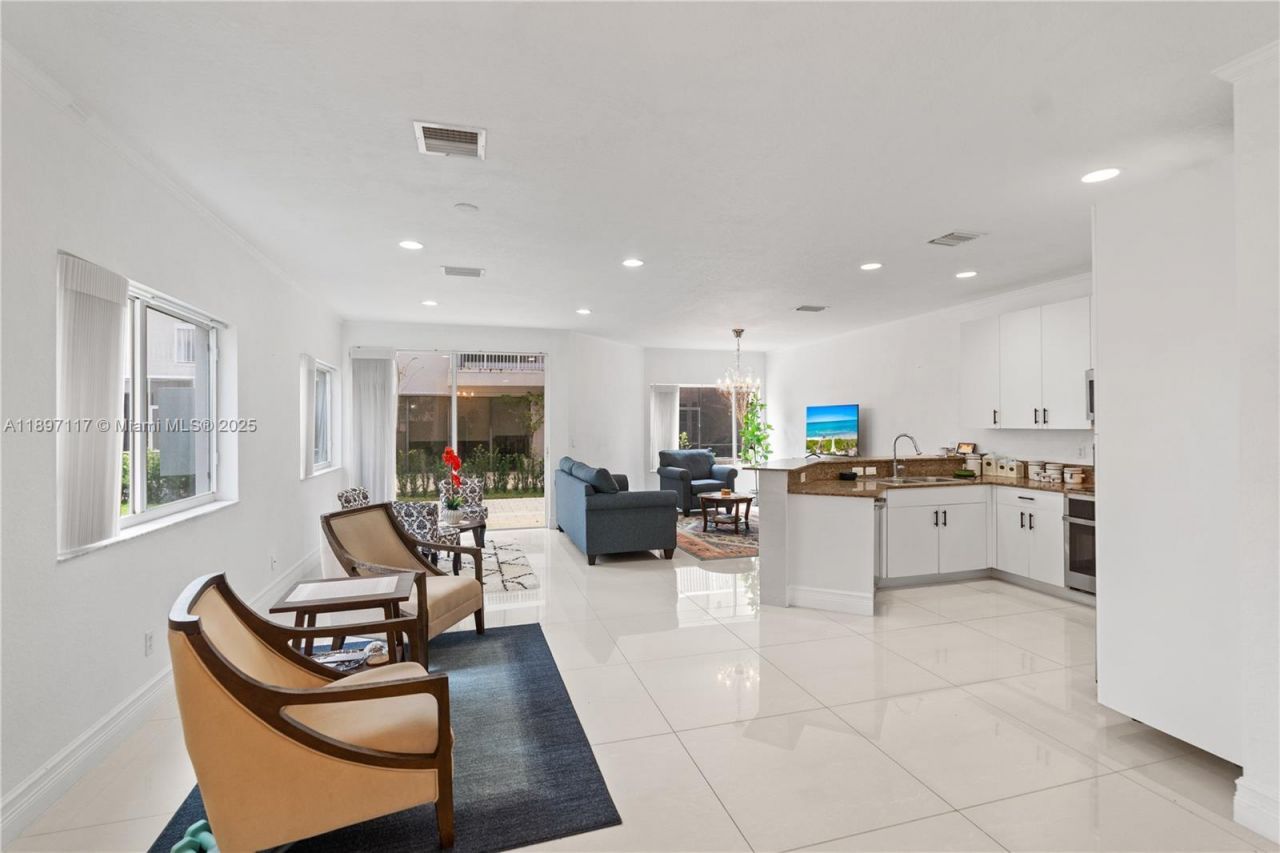 21396 Marina Cove Cir, Unit 17-J, Aventura, FL 33180 Photo