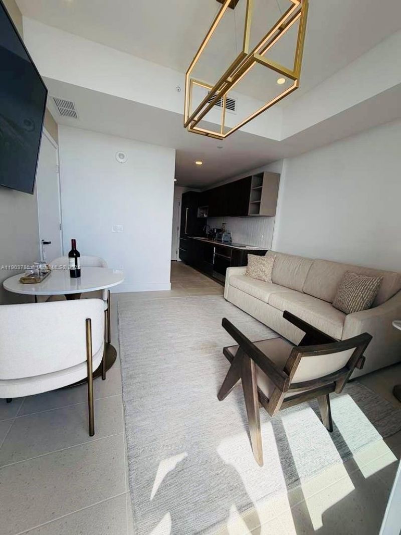 159 NE 6th St, Unit PH5014, Miami, FL 33132 Photo