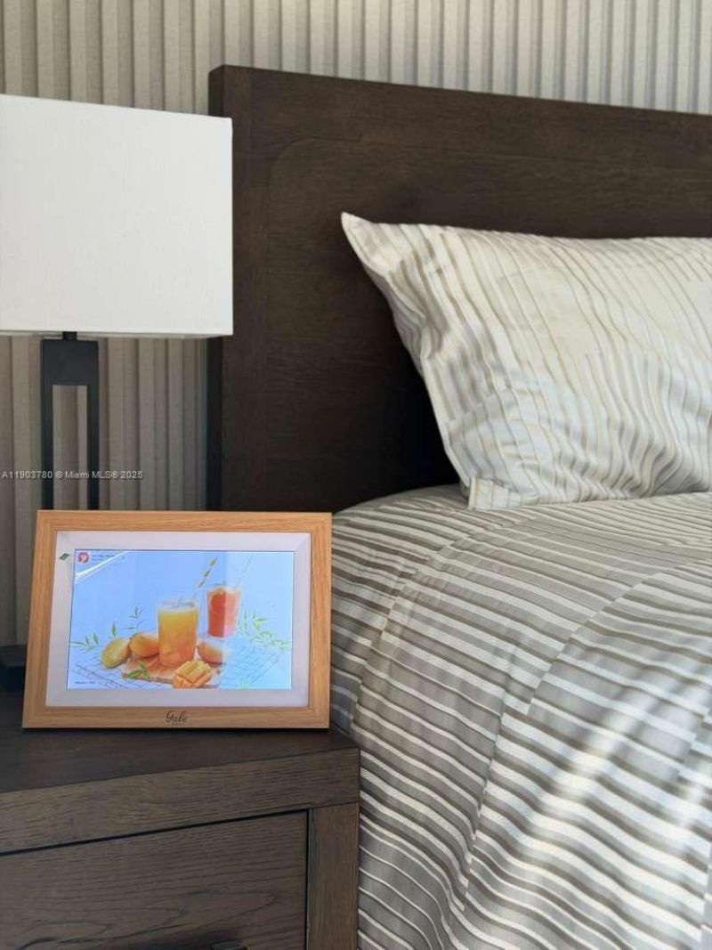 159 NE 6th St, Unit PH5014, Miami, FL 33132 Photo