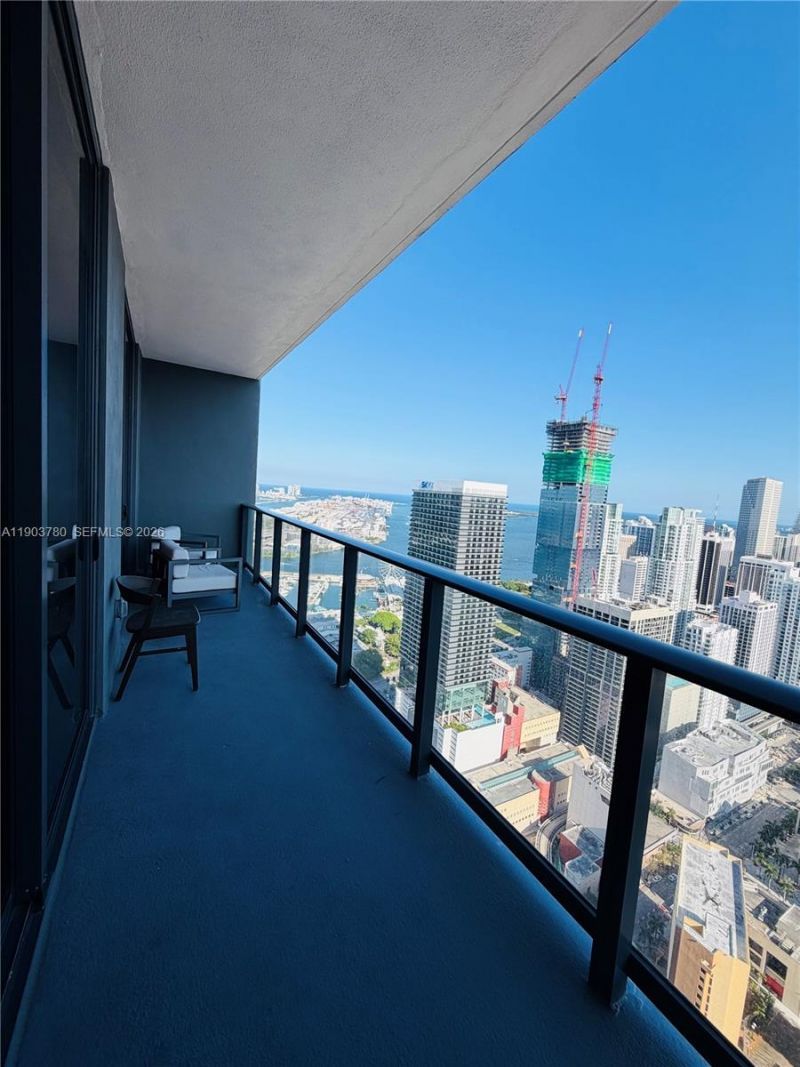 159 NE 6th St, Unit PH5014, Miami, FL 33132 Photo