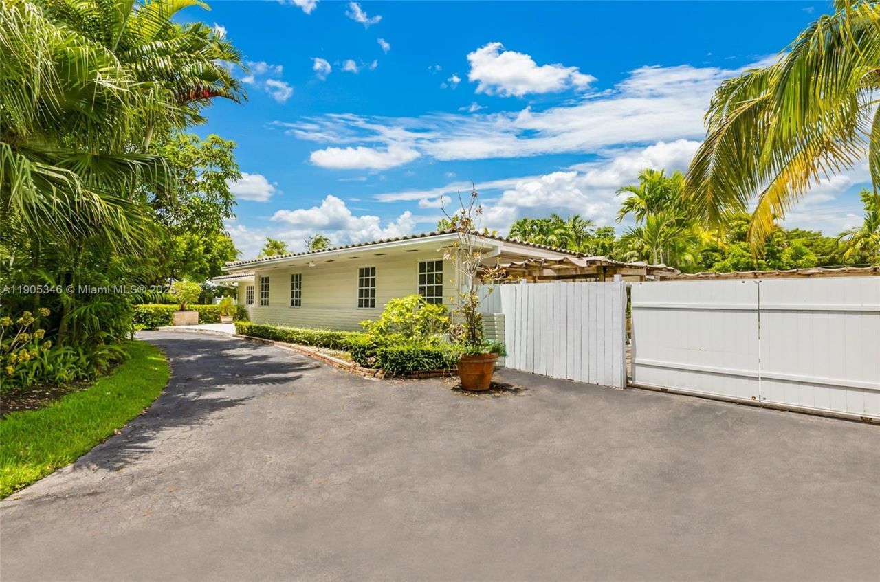 13820 SW 82nd Ave, Palmetto Bay, FL 33158 Photo