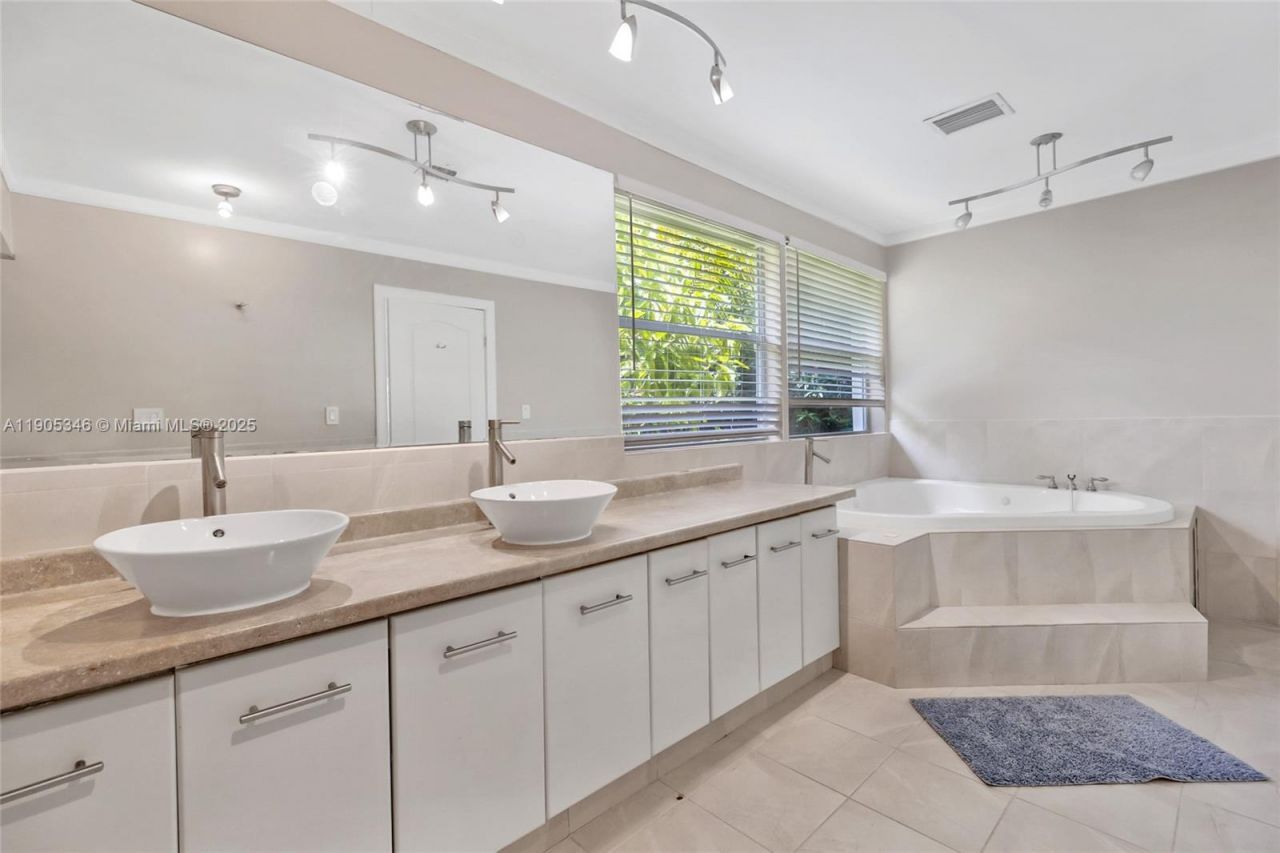 13820 SW 82nd Ave, Palmetto Bay, FL 33158 Photo