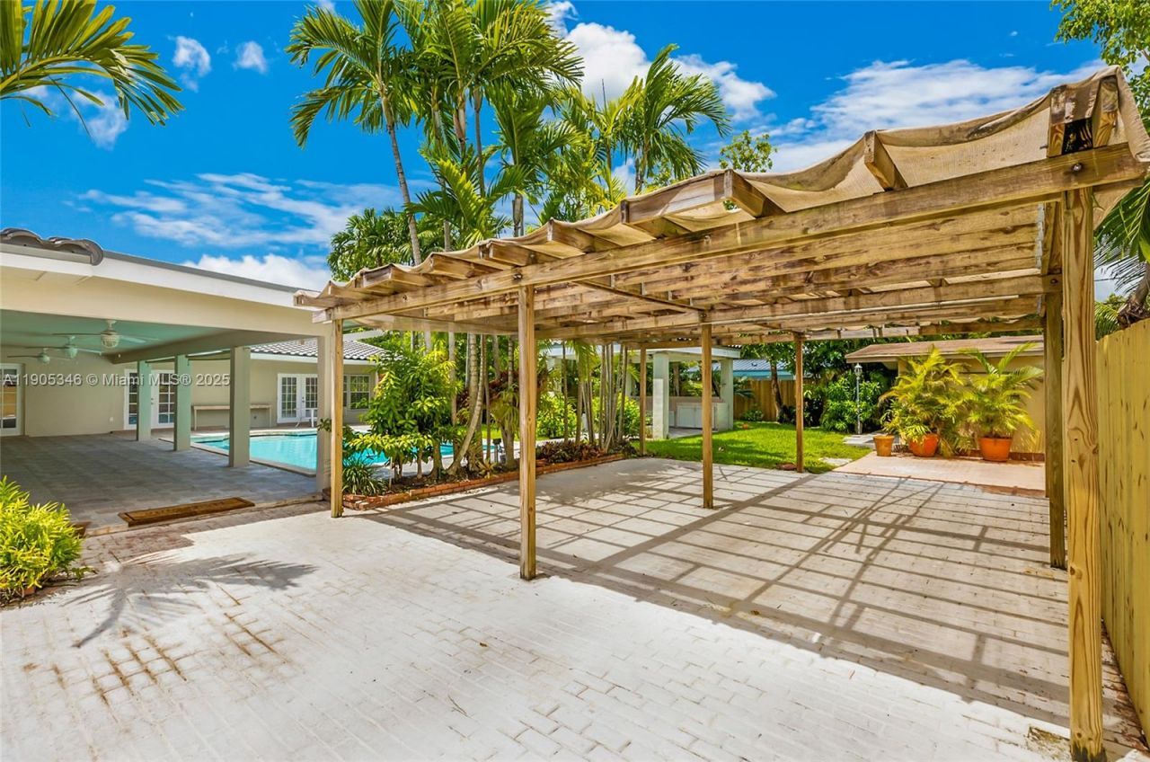 13820 SW 82nd Ave, Palmetto Bay, FL 33158 Photo