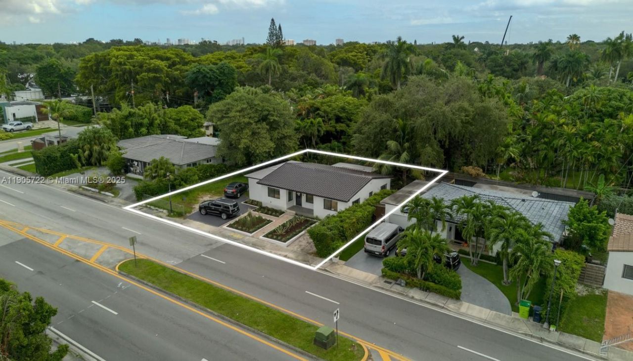 8635 N Miami Ave, Miami, FL 33150 Photo