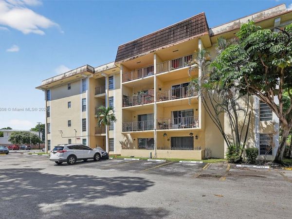 11925 NE 2nd Ave, Unit B105, North Miami, FL 33161