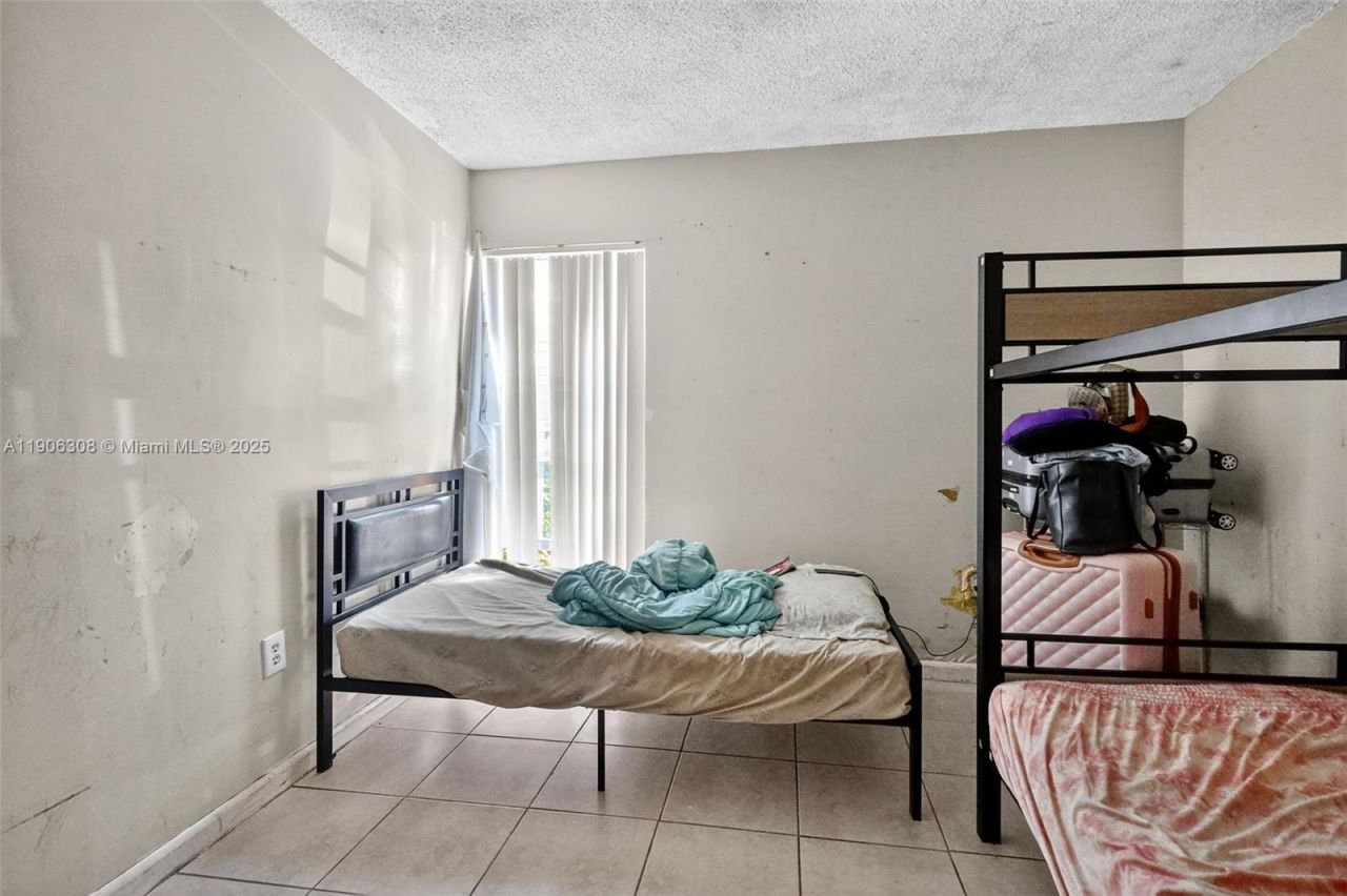 11925 NE 2nd Ave, Unit B105, North Miami, FL 33161 Photo