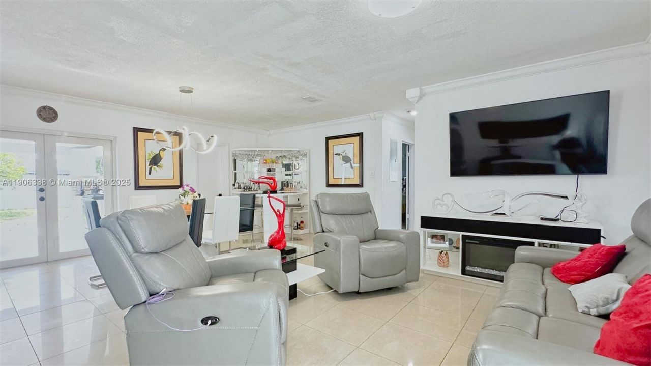 20515 NW 45th Ave, Miami Gardens, FL 33055 Photo