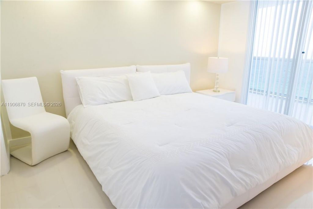 6301 Collins Ave, Unit 1402, Miami Beach, FL 33141 Photo