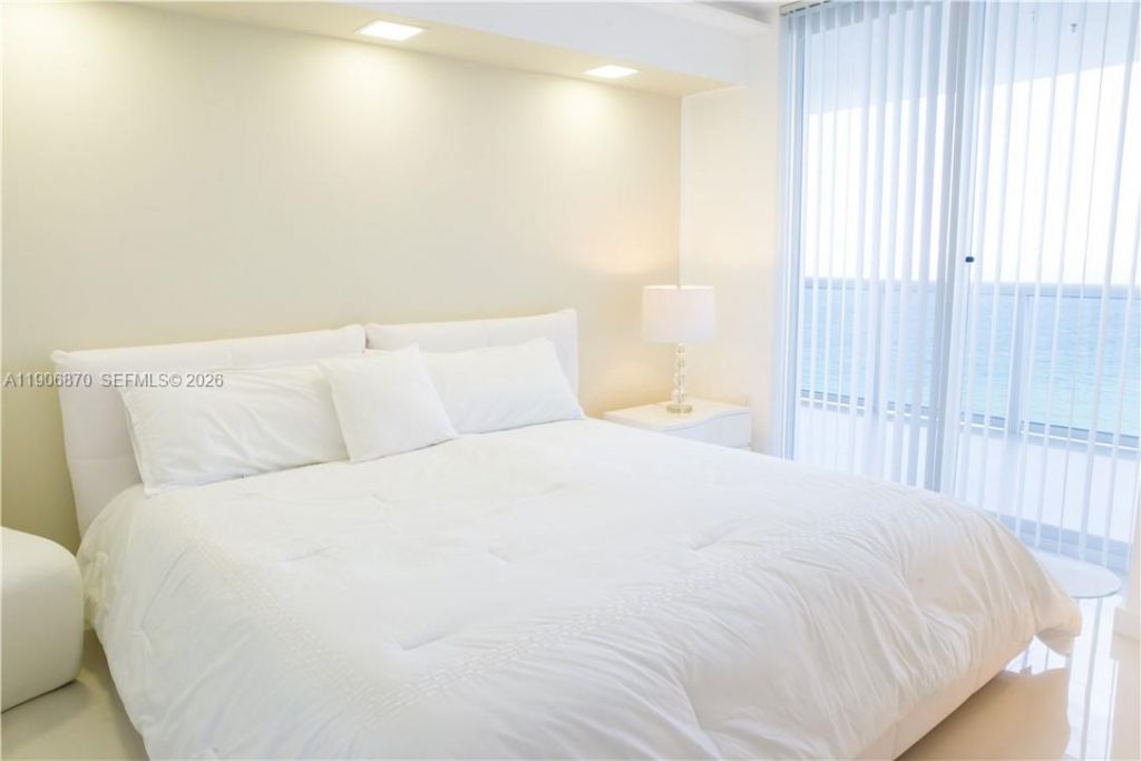 6301 Collins Ave, Unit 1402, Miami Beach, FL 33141 Photo